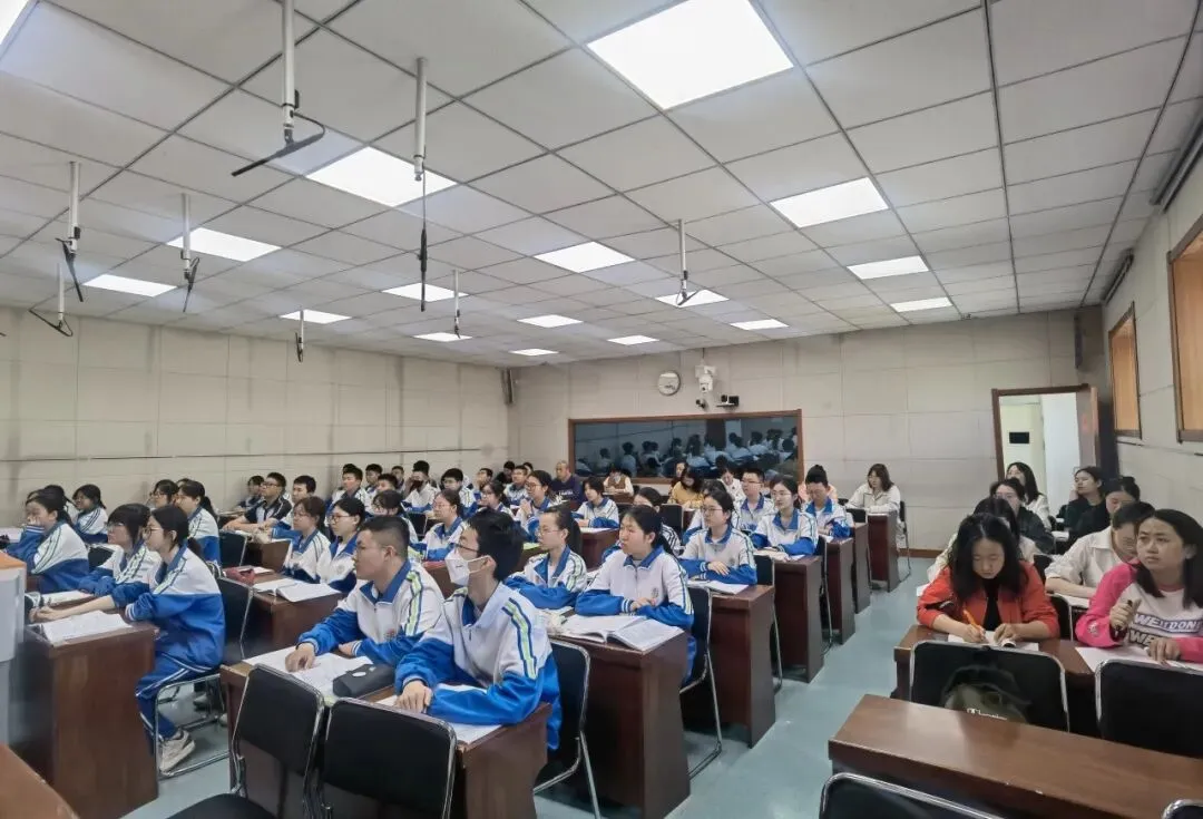 聚焦学情备中考 紧扣课标提时效——青山区初中道德与法治中考备考策略研讨会 第8张