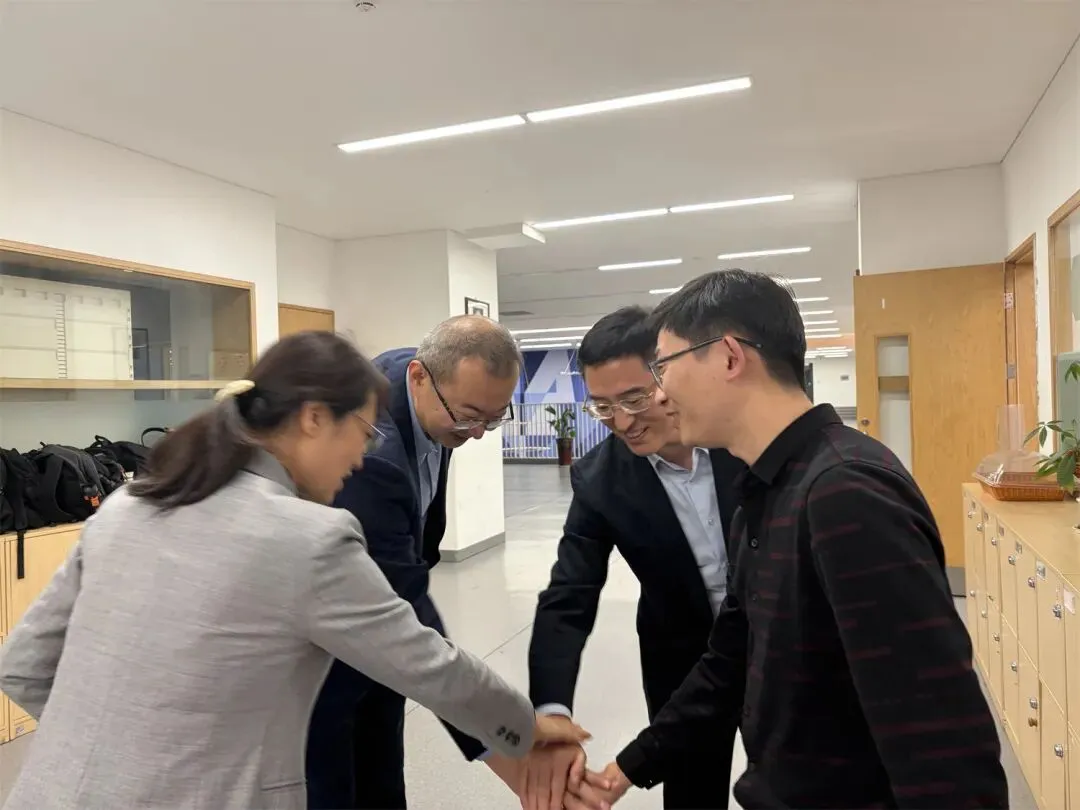温情护航中考路,激励赋能促出彩——理事长亲临上海师大嘉善附校为2026年加油 第2张 温情护航中考路,激励赋能促出彩——理事长亲临上海师大嘉善附校为2026年加油 第2张