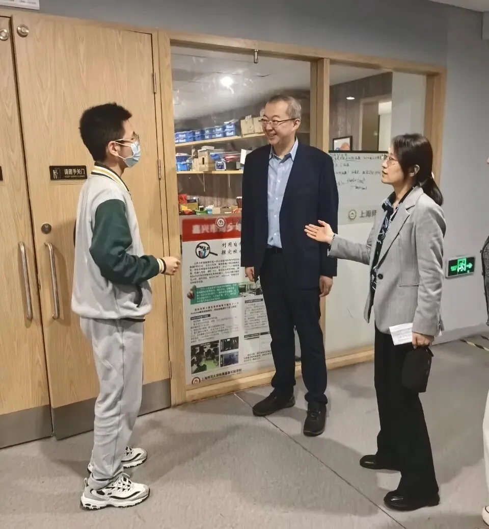 温情护航中考路,激励赋能促出彩——理事长亲临上海师大嘉善附校为2026年加油 第5张 温情护航中考路,激励赋能促出彩——理事长亲临上海师大嘉善附校为2026年加油 第5张