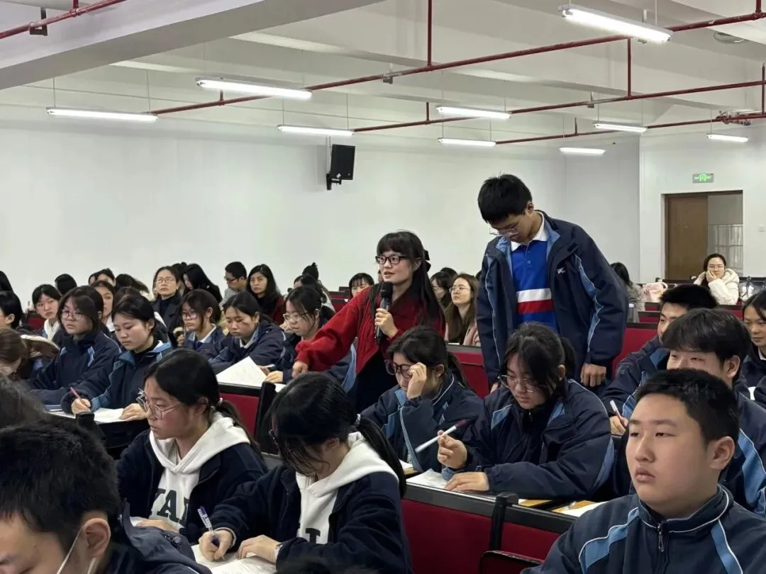 校际联动研复习 同心聚力备中考 | 我校与中雅培粹学校初三复习联合教研活动扎实推进 第11张 校际联动研复习 同心聚力备中考 | 我校与中雅培粹学校初三复习联合教研活动扎实推进 第11张