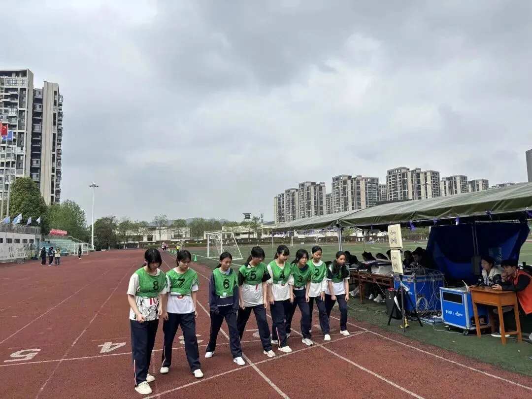 奔赴满分赛场!贵阳贵安2026体育中考火热开考 第14张
