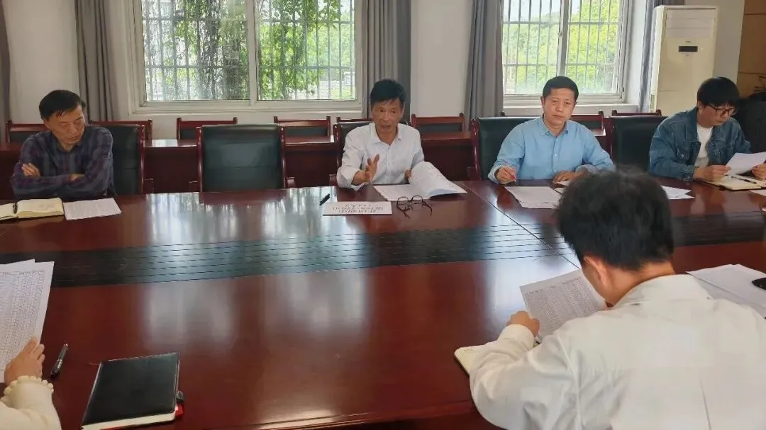 春和景明备战忙 凝心聚力护中考——花岗初中召开2026届体育送考教师专题会议 第14张 春和景明备战忙 凝心聚力护中考——花岗初中召开2026届体育送考教师专题会议 第14张