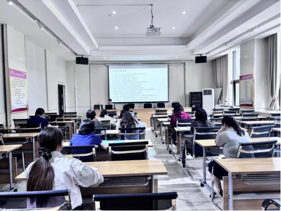 深耕材料题 精准备中考——南城县2026年初三历史学科复习指导会顺利召开 第3张