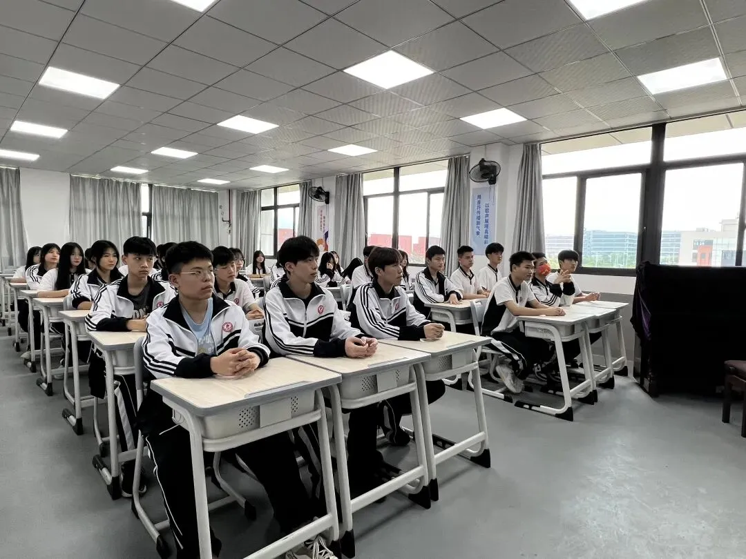 2026年漳州女生中考后的新选择:这些学校同样成就精彩人生 第2张 2026年漳州女生中考后的新选择:这些学校同样成就精彩人生 第2张