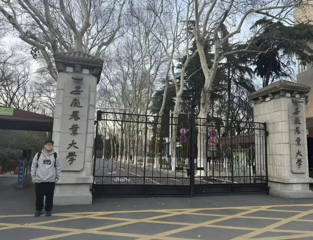 中考未上“优高线”,高考却考了590分,最后100天增分63分 | 汤佳琪:是育新,让我把“不可能”变成“我能”! 第6张 中考未上“优高线”,高考却考了590分,最后100天增分63分 | 汤佳琪:是育新,让我把“不可能”变成“我能”! 第6张