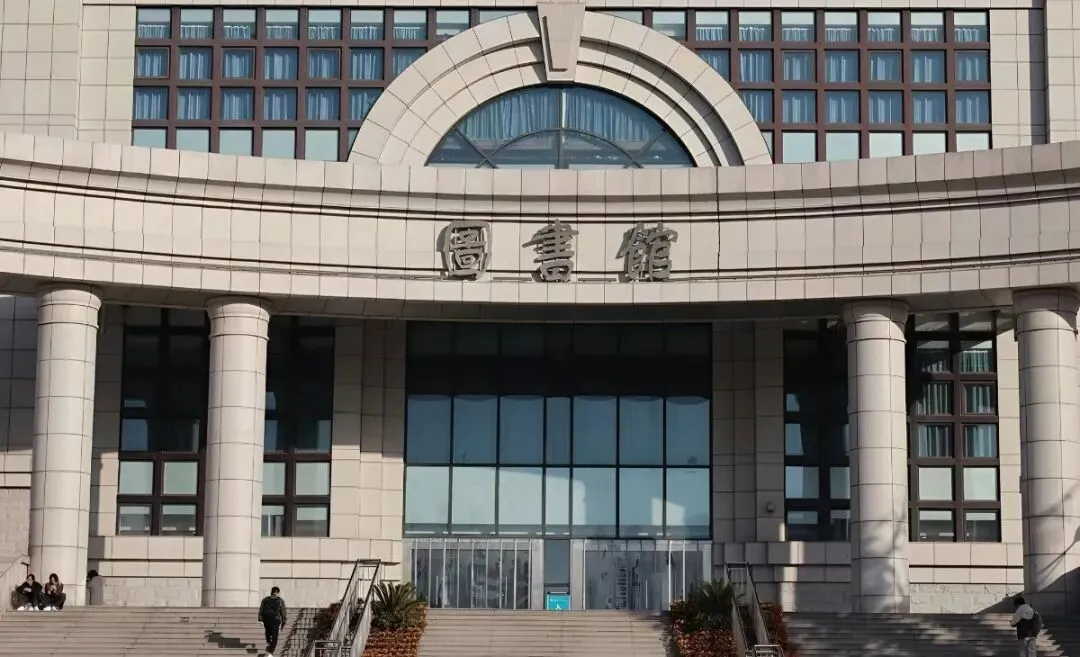 中考未上“优高线”,高考却考了590分,最后100天增分63分 | 汤佳琪:是育新,让我把“不可能”变成“我能”! 第23张 中考未上“优高线”,高考却考了590分,最后100天增分63分 | 汤佳琪:是育新,让我把“不可能”变成“我能”! 第23张