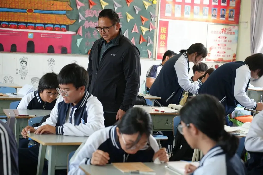 把脉教学常规 助力中考备考——玉溪市教科所领导到双江中学开展视导工作 第41张 把脉教学常规 助力中考备考——玉溪市教科所领导到双江中学开展视导工作 第41张