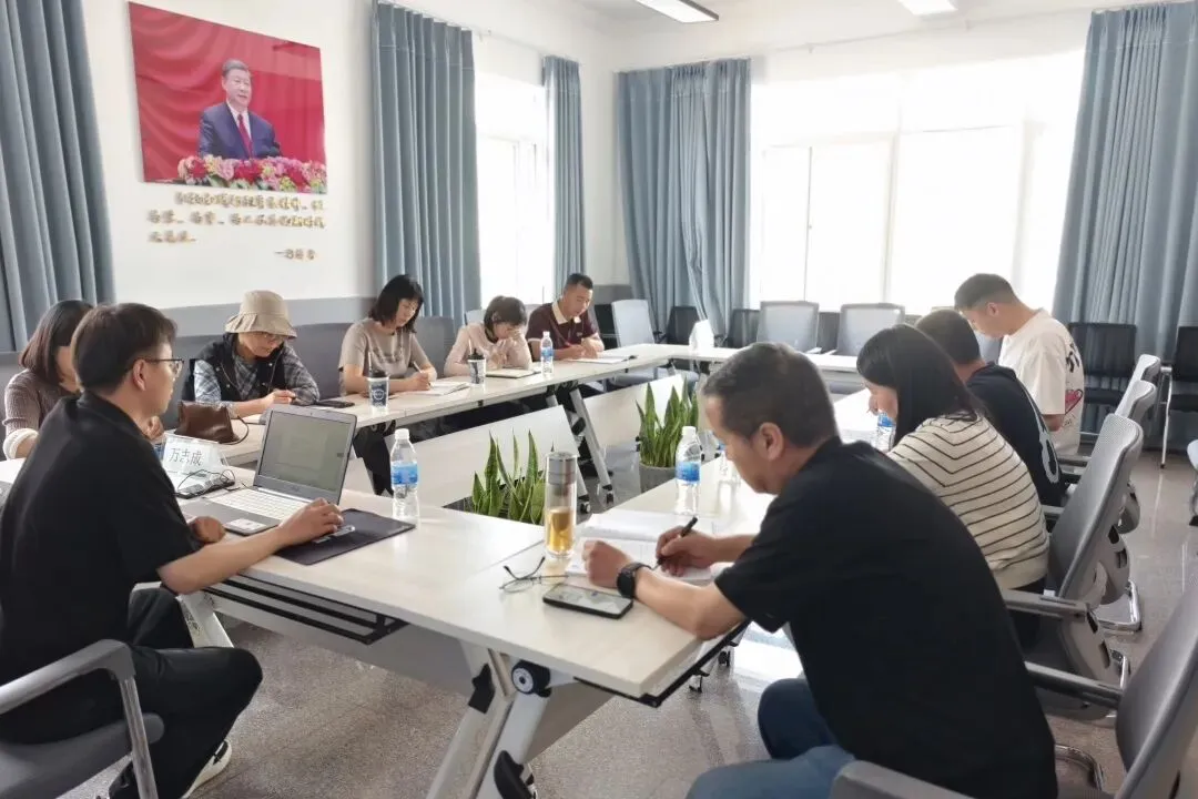 把脉教学常规 助力中考备考——玉溪市教科所领导到双江中学开展视导工作 第109张 把脉教学常规 助力中考备考——玉溪市教科所领导到双江中学开展视导工作 第109张