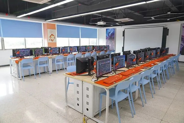 拒绝择校迷茫!广州新华中考咨询周 校企定向培养助力低分学子逆袭 第11张