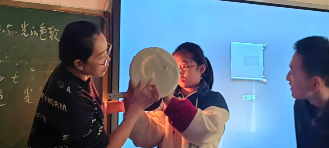 中考护航践初心,良师领航育新苗||张霞老师:以物理探真知,以笃行伴 第12张 中考护航践初心,良师领航育新苗||张霞老师:以物理探真知,以笃行伴 第12张