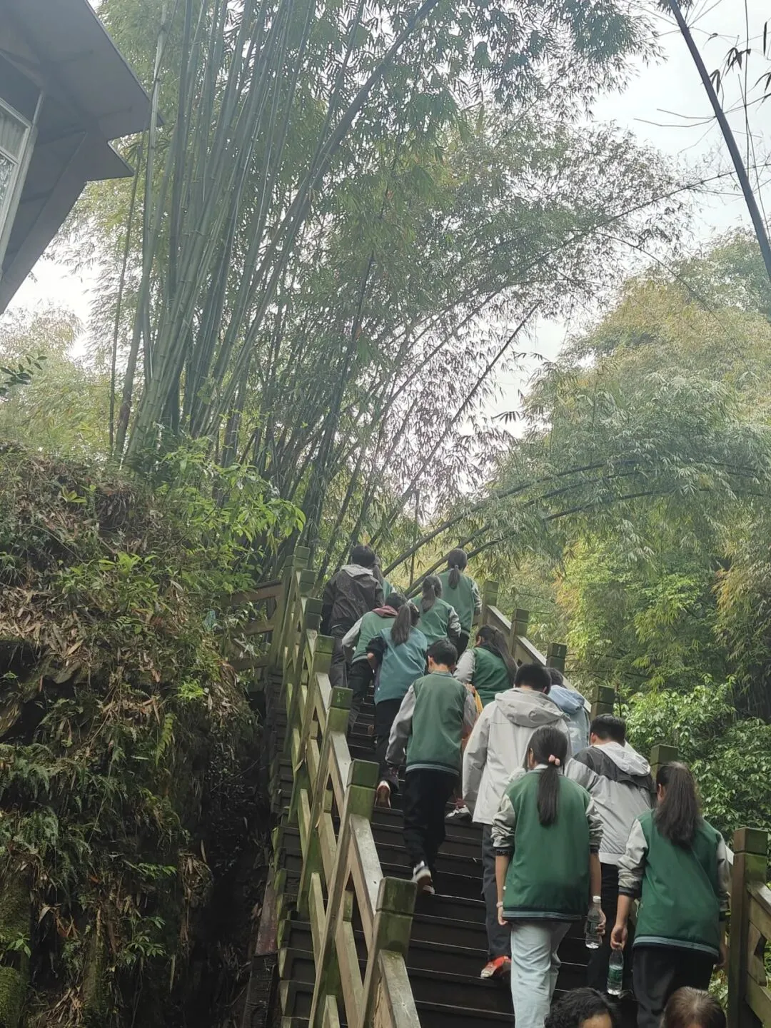 康道愉行,梦启中考——崇州市街子学校九年级行走思政课活动简报 第12张 康道愉行,梦启中考——崇州市街子学校九年级行走思政课活动简报 第12张