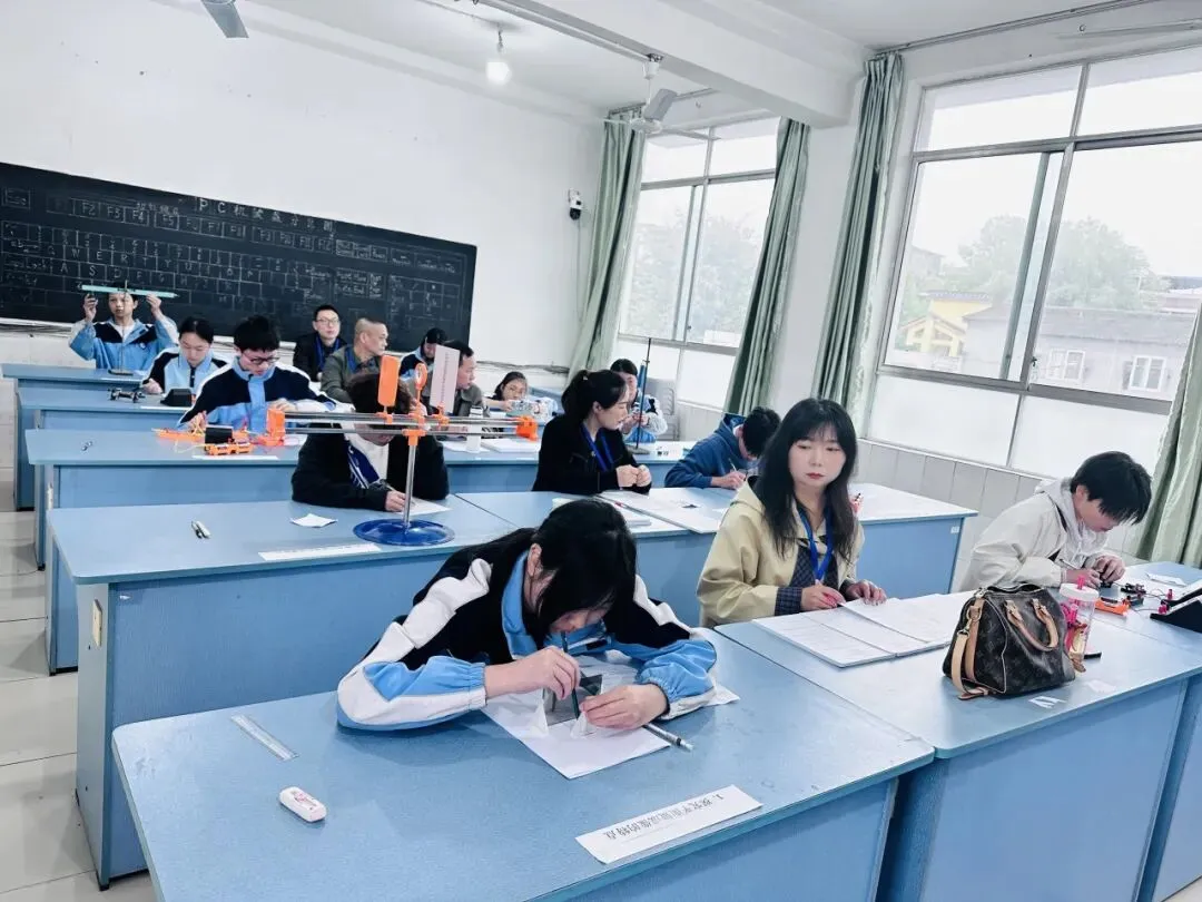 科学实践求真知 中考实验首告捷 第4张 科学实践求真知 中考实验首告捷 第4张