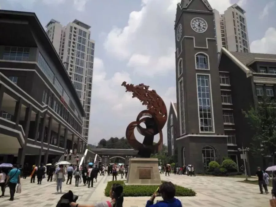 贵阳市中天中学有多牛?中考16连冠背后的真相 第4张 贵阳市中天中学有多牛?中考16连冠背后的真相 第4张