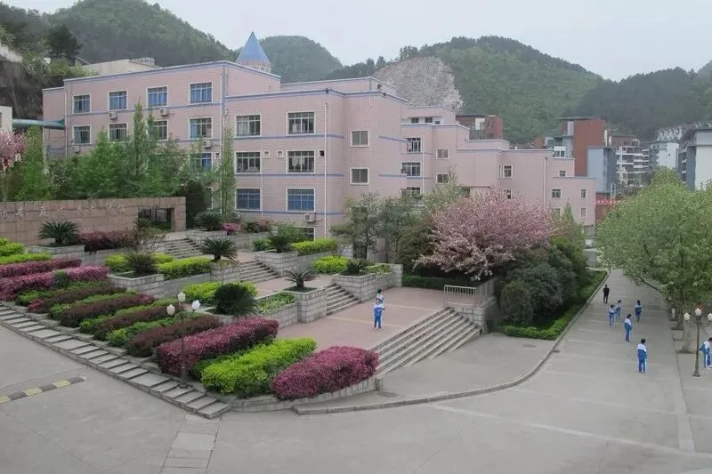 贵阳市中天中学有多牛?中考16连冠背后的真相 第13张 贵阳市中天中学有多牛?中考16连冠背后的真相 第13张