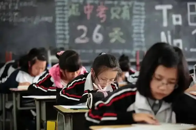 中考真的会取消吗?两年后1700万毕业生或达到巅峰 第2张