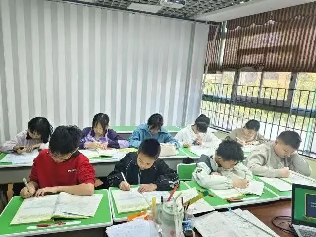 期中考致命丢分!明明会做还错?学霸 3 招自查直接避雷 第6张 期中考致命丢分!明明会做还错?学霸 3 招自查直接避雷 第6张