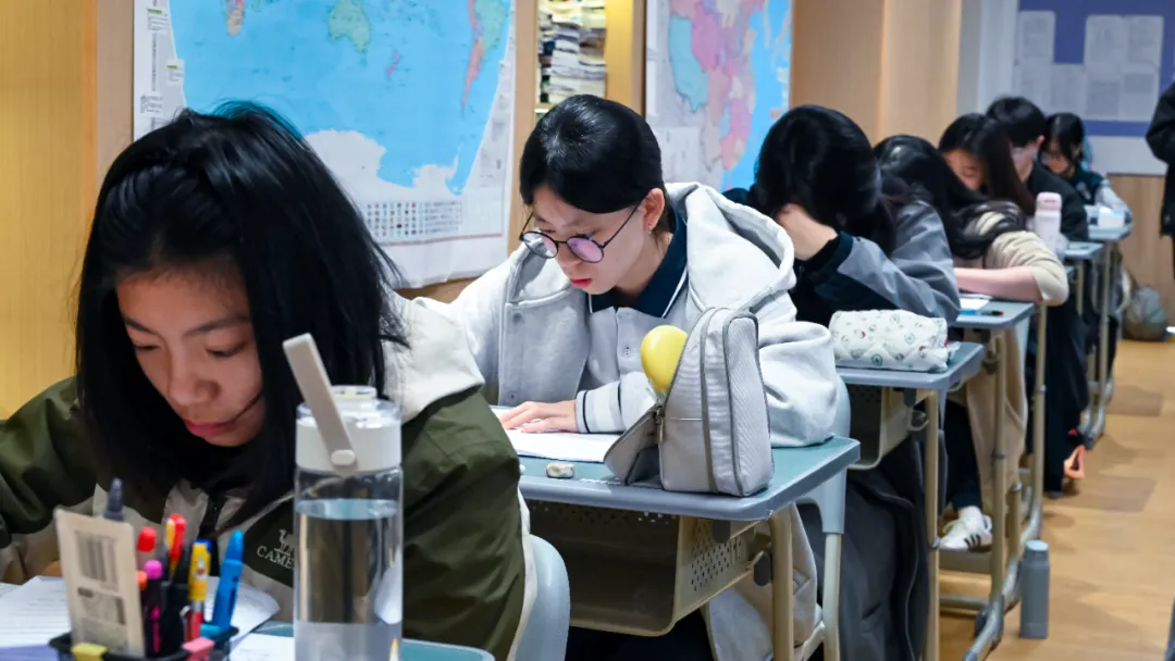 暨联护航,模考收官——2026届港澳台联考三模全纪实 第3张 暨联护航,模考收官——2026届港澳台联考三模全纪实 第3张