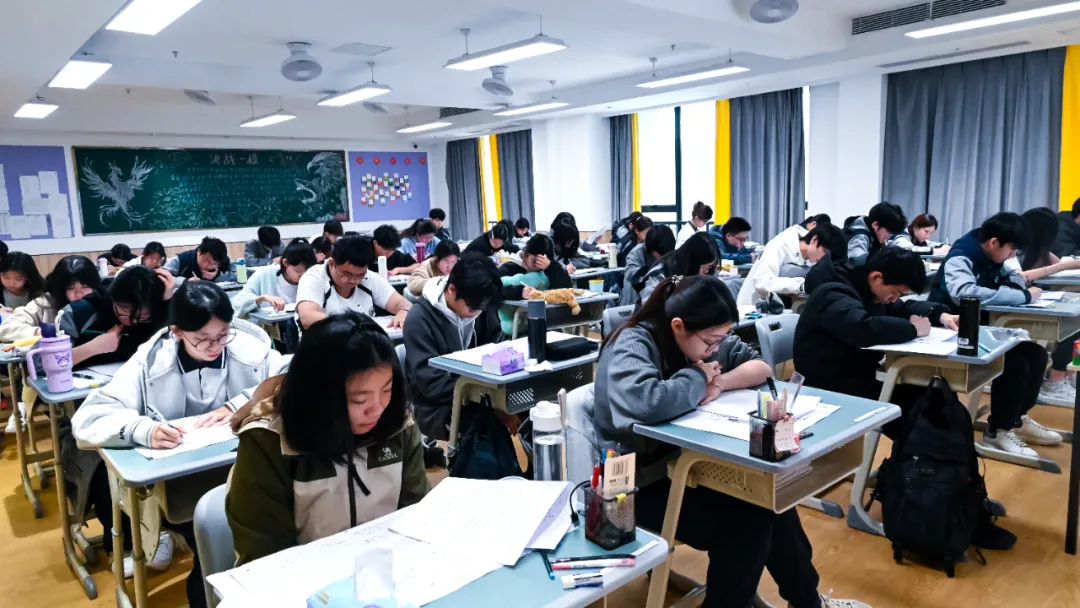 暨联护航,模考收官——2026届港澳台联考三模全纪实 第4张 暨联护航,模考收官——2026届港澳台联考三模全纪实 第4张