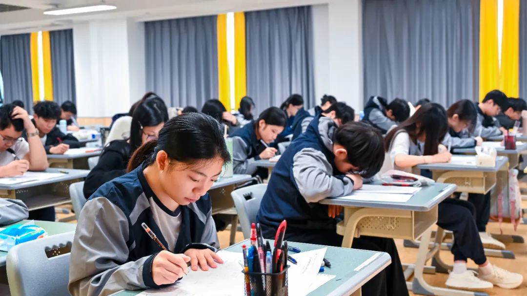 暨联护航,模考收官——2026届港澳台联考三模全纪实 第8张 暨联护航,模考收官——2026届港澳台联考三模全纪实 第8张