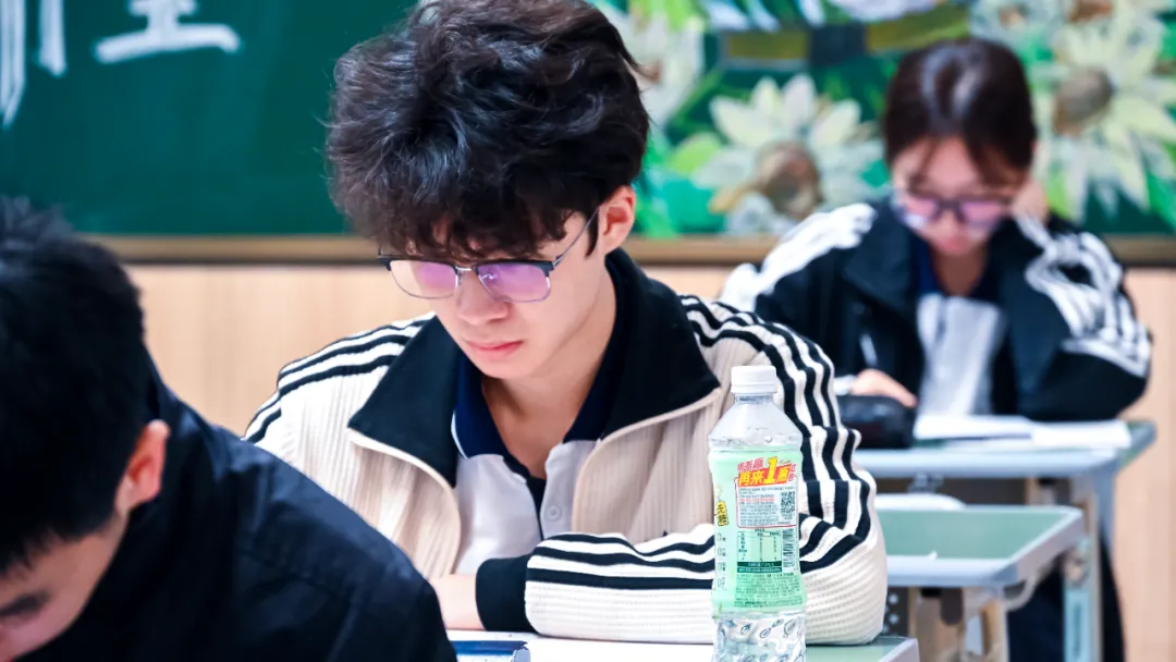 暨联护航,模考收官——2026届港澳台联考三模全纪实 第9张 暨联护航,模考收官——2026届港澳台联考三模全纪实 第9张