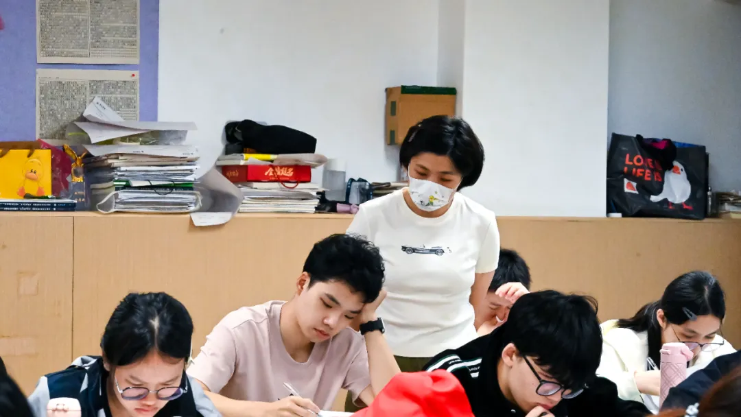 暨联护航,模考收官——2026届港澳台联考三模全纪实 第32张 暨联护航,模考收官——2026届港澳台联考三模全纪实 第32张