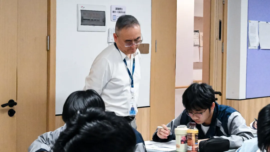 暨联护航,模考收官——2026届港澳台联考三模全纪实 第33张 暨联护航,模考收官——2026届港澳台联考三模全纪实 第33张
