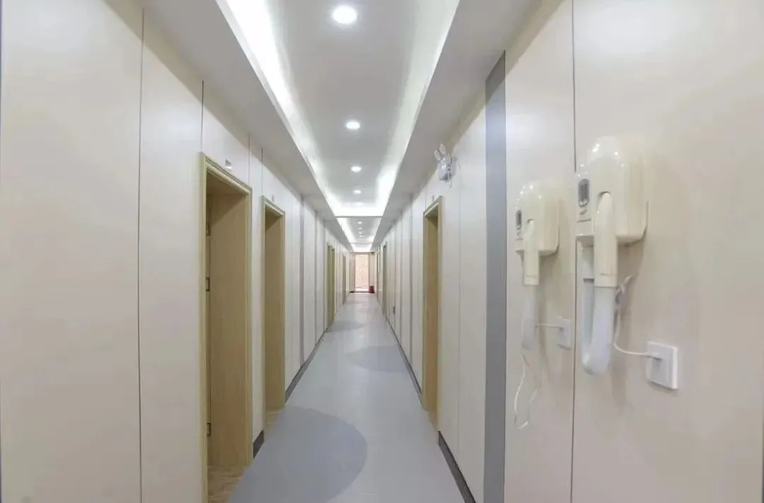 杭州各高中的住宿条件相差这么大!中考填志愿,家长关心升学数据,孩子最关心住宿和伙食 第10张 杭州各高中的住宿条件相差这么大!中考填志愿,家长关心升学数据,孩子最关心住宿和伙食 第10张