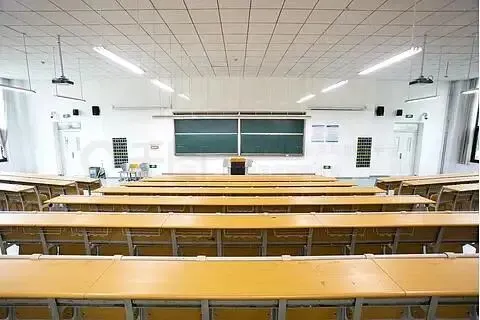 天津赖老师事件刷屏:一场深夜要试卷,撕开所有家校关系的真相 第5张 天津赖老师事件刷屏:一场深夜要试卷,撕开所有家校关系的真相 第5张
