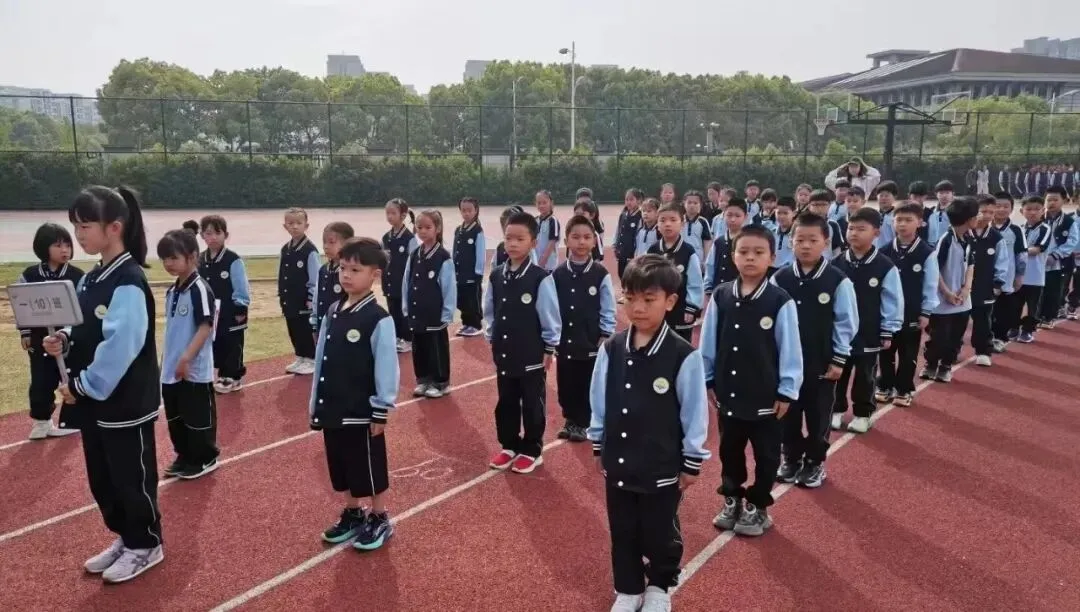 聪明的家长都发现2026年中考不对劲了,影响最大却是正在上幼儿园和小学的孩子!!! 第1张 聪明的家长都发现2026年中考不对劲了,影响最大却是正在上幼儿园和小学的孩子!!! 第1张