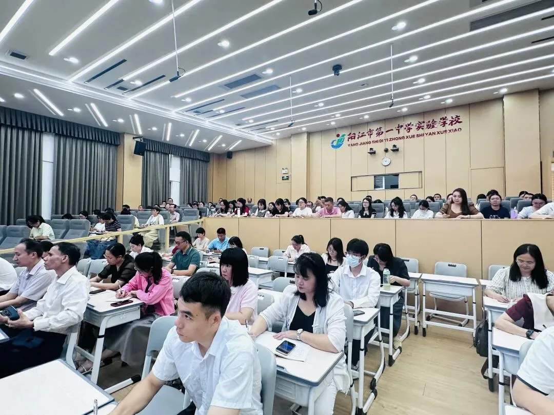 中考备考 ‖ 喜迎专家同行,共研备考方略 第5张 中考备考 ‖ 喜迎专家同行,共研备考方略 第5张
