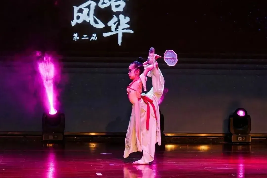 中考新变革:舞蹈课程加分,舞动未来更精彩! 第6张 中考新变革:舞蹈课程加分,舞动未来更精彩! 第6张