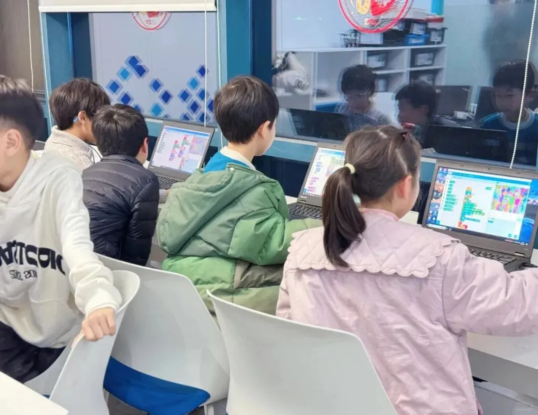【政策解读】中考加分新政!编程特长,成普通孩子的“升学捷径” 第2张 【政策解读】中考加分新政!编程特长,成普通孩子的“升学捷径” 第2张