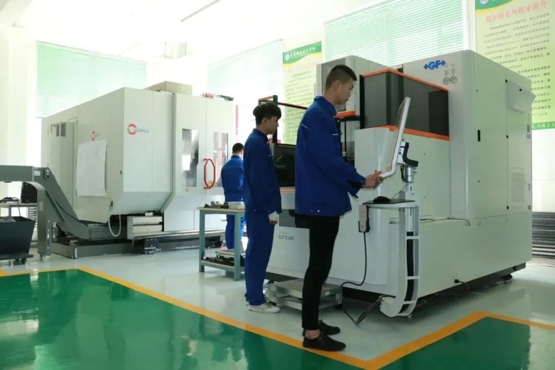 中考低分学子福利来啦!上这所学校“逆袭”上好大学!明日下午直播! 第7张