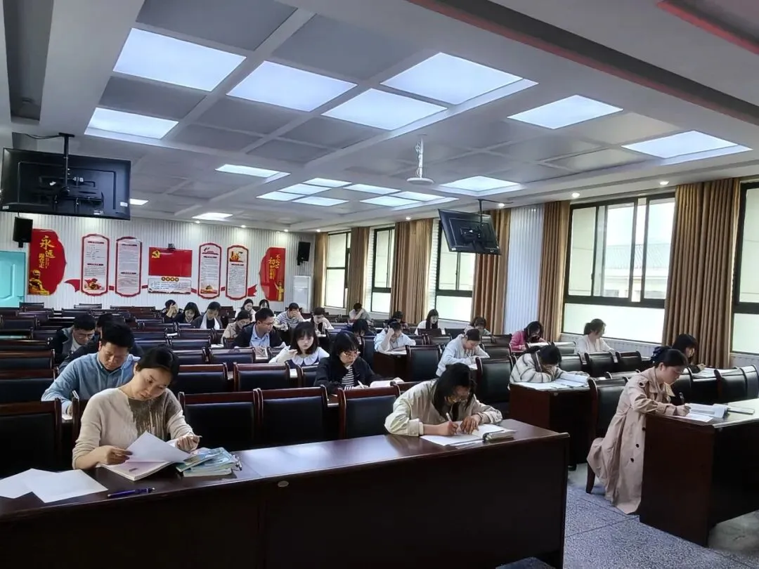 以赛促研强素养,以题提质助中考 ——道吾中学2026年上学期命题教学能力比武竞赛圆满举行 第12张 以赛促研强素养,以题提质助中考 ——道吾中学2026年上学期命题教学能力比武竞赛圆满举行 第12张