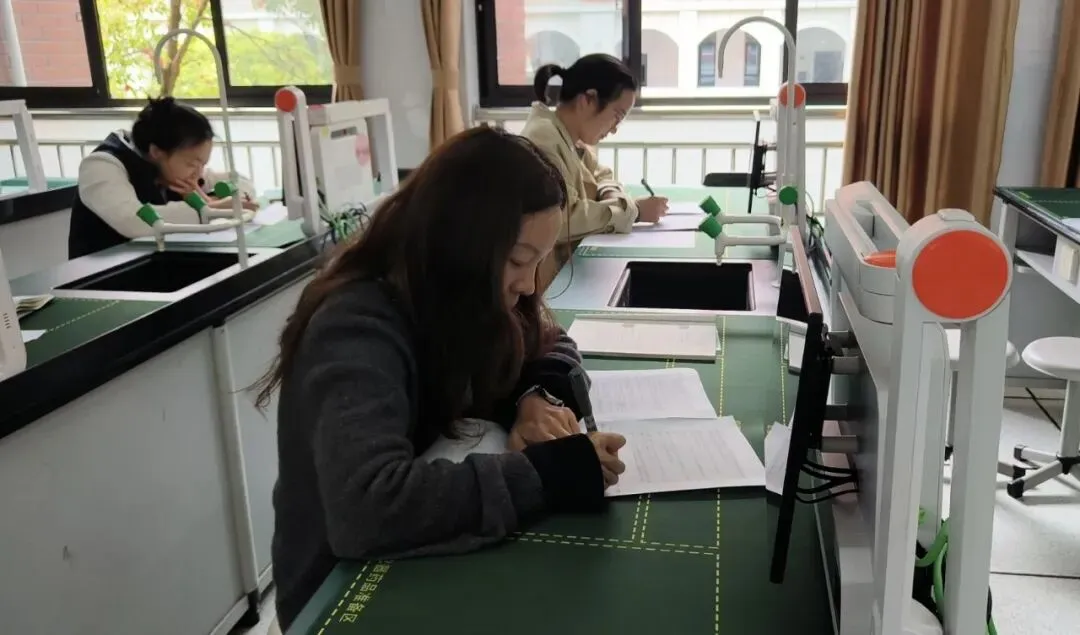 以赛促研强素养,以题提质助中考 ——道吾中学2026年上学期命题教学能力比武竞赛圆满举行 第20张 以赛促研强素养,以题提质助中考 ——道吾中学2026年上学期命题教学能力比武竞赛圆满举行 第20张