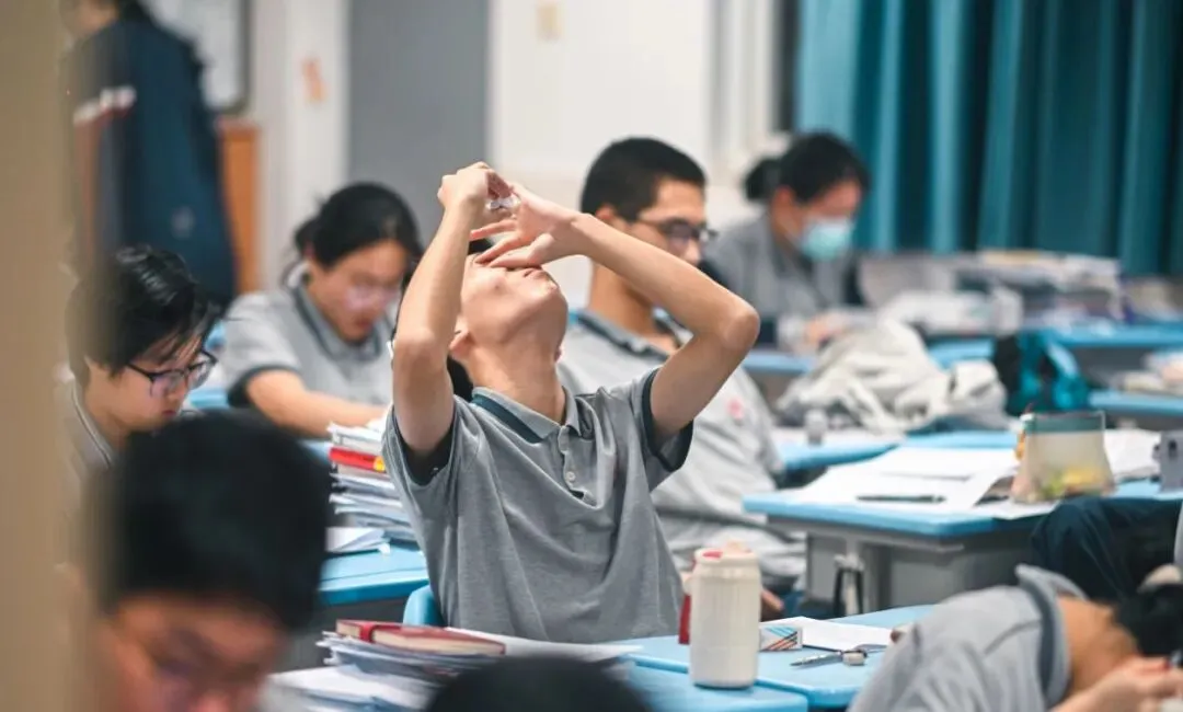 中考落榜的重量:很多孩子不是输在分数,是不懂“考不上”的代价 第3张 中考落榜的重量:很多孩子不是输在分数,是不懂“考不上”的代价 第3张