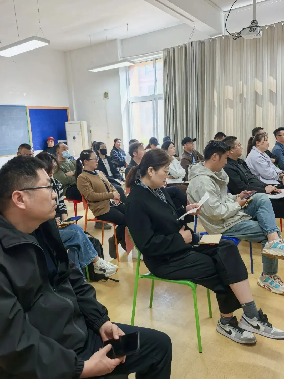 家校同心,逐梦再启|龙门中考复读家长会圆满举行 第5张 家校同心,逐梦再启|龙门中考复读家长会圆满举行 第5张