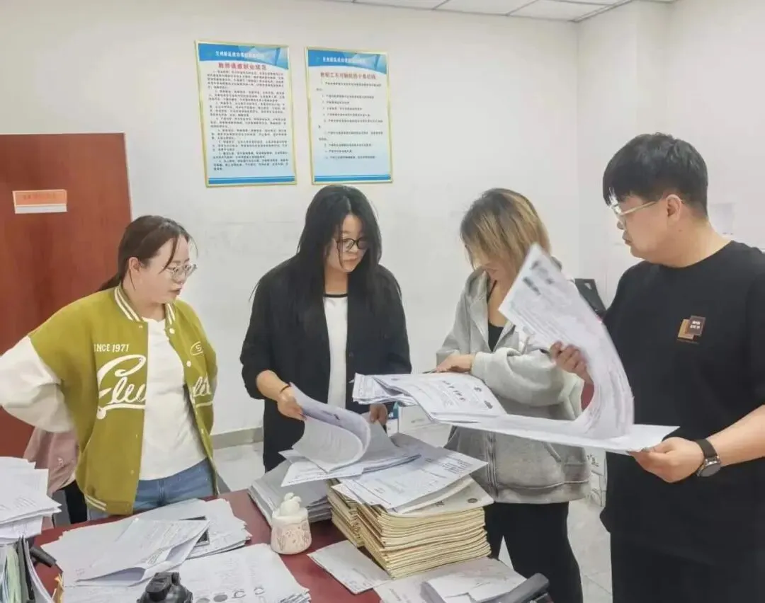 精准巡查促提升 凝心聚力备中考——成功中考二校开展教学专项巡查工作 第6张 精准巡查促提升 凝心聚力备中考——成功中考二校开展教学专项巡查工作 第6张