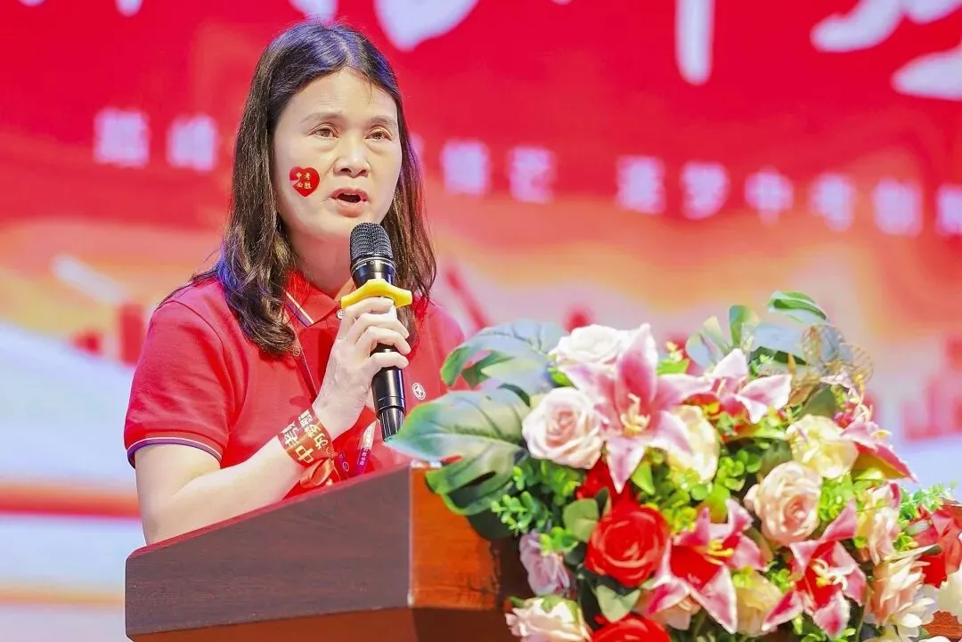踏峰砺剑展锋芒,逐梦中考创辉煌——江门一实九年级中考冲刺徒步励志活动燃动全城 第14张 踏峰砺剑展锋芒,逐梦中考创辉煌——江门一实九年级中考冲刺徒步励志活动燃动全城 第14张