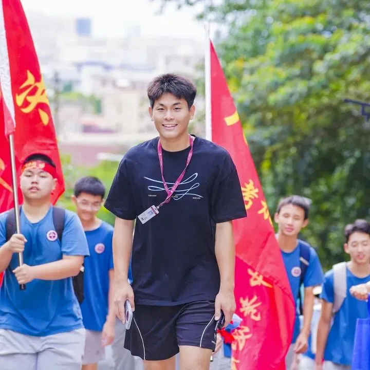 踏峰砺剑展锋芒,逐梦中考创辉煌——江门一实九年级中考冲刺徒步励志活动燃动全城 第48张 踏峰砺剑展锋芒,逐梦中考创辉煌——江门一实九年级中考冲刺徒步励志活动燃动全城 第48张