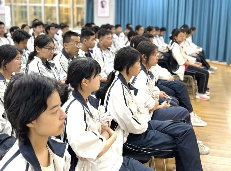 表彰砺志 心向中考 || 昆明东优教育集团汇承中学初三年级阶段性测试表彰暨心理赋能活动 第61张 表彰砺志 心向中考 || 昆明东优教育集团汇承中学初三年级阶段性测试表彰暨心理赋能活动 第61张