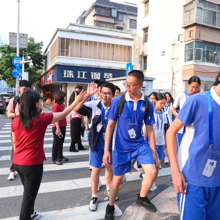 砺剑体育中考,圆梦青春赛场!红岭教育集团园岭中学初三学子中考首战告捷! 第21张 砺剑体育中考,圆梦青春赛场!红岭教育集团园岭中学初三学子中考首战告捷! 第21张