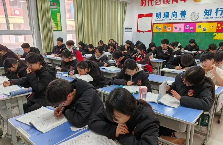 致中考学子的一封信——别让手机偷走中考机会 第6张