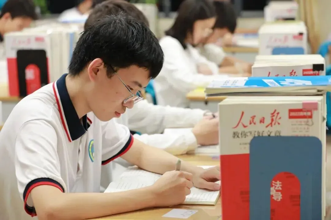 佛山中考前瞻|自费生扩至350人,国华纪念中学正在打开另一种升学路径 第3张 佛山中考前瞻|自费生扩至350人,国华纪念中学正在打开另一种升学路径 第3张