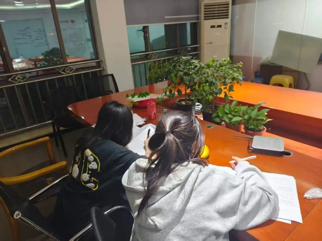 距中考仅剩50天!贵阳二模300多分,她竟凭这个方法冲进重点高中……龙翔初三冲刺班究竟做了什么? 第2张