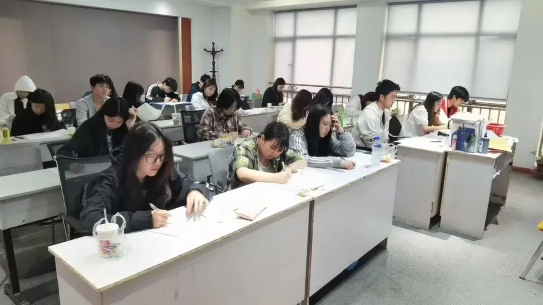 距中考仅剩50天!贵阳二模300多分,她竟凭这个方法冲进重点高中……龙翔初三冲刺班究竟做了什么? 第7张