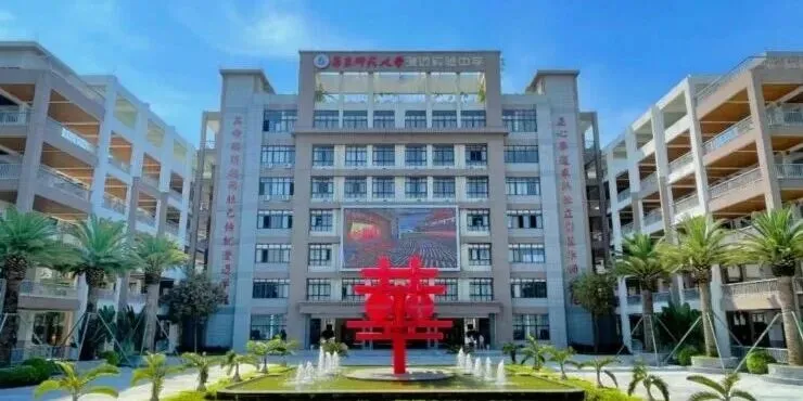 870分以上1016人!海南中考这波成绩单,把学区房老逻辑掀了-第3张图片-四季读书网 870分以上1016人!海南中考这波成绩单,把学区房老逻辑掀了-第3张图片-四季读书网