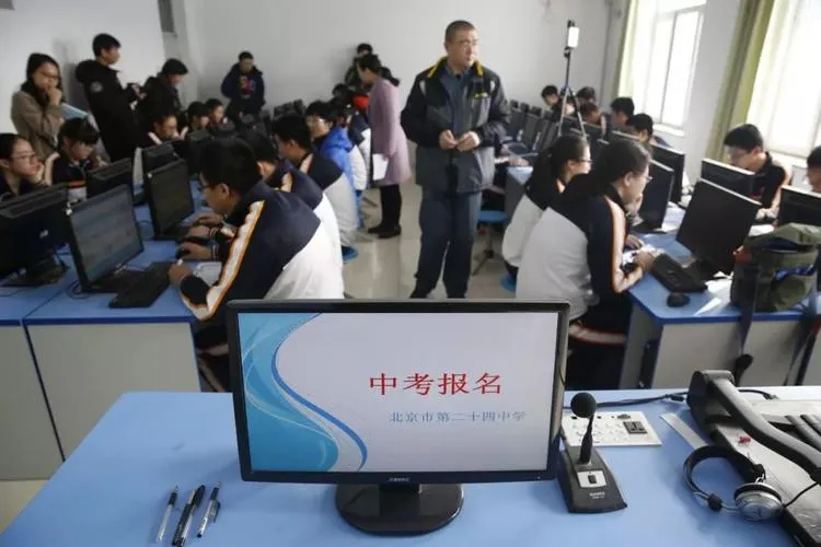 中考699分男生偷改志愿读中职:反转背后到底缺了啥?-第3张图片-四季读书网