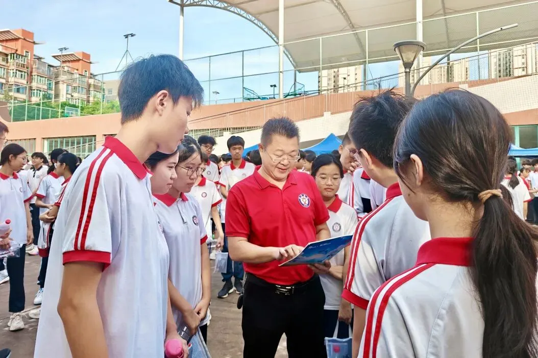 中考收官!花都少年笔落锋收,启航下一程-第31张图片-四季读书网 中考收官!花都少年笔落锋收,启航下一程-第31张图片-四季读书网