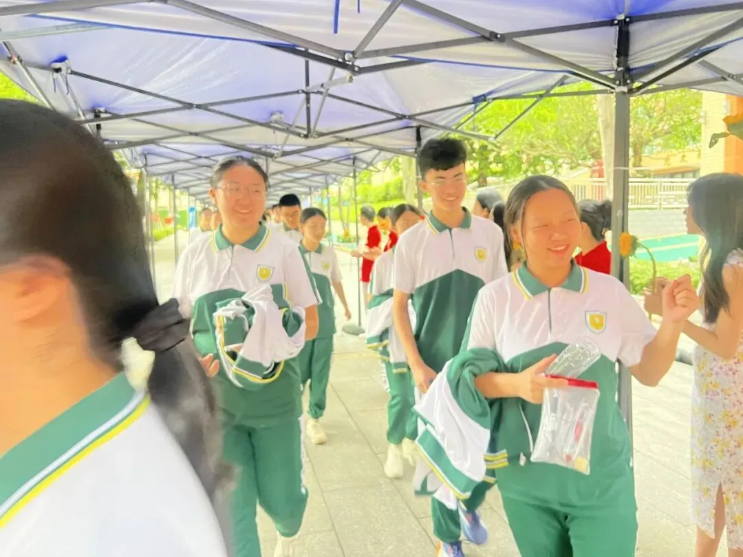中考收官!花都少年笔落锋收,启航下一程-第44张图片-四季读书网 中考收官!花都少年笔落锋收,启航下一程-第44张图片-四季读书网